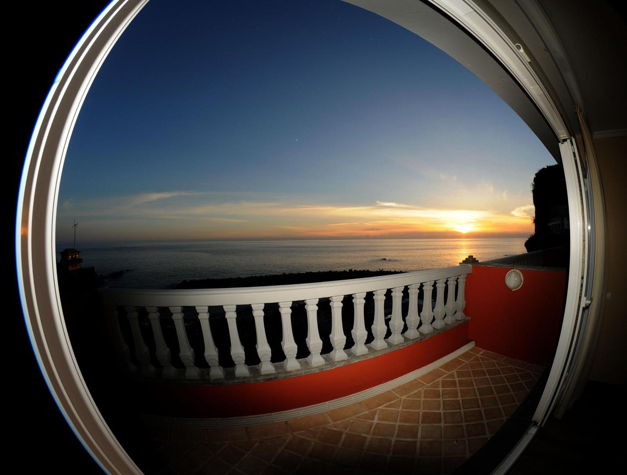 Twin Room Sea View Balcony