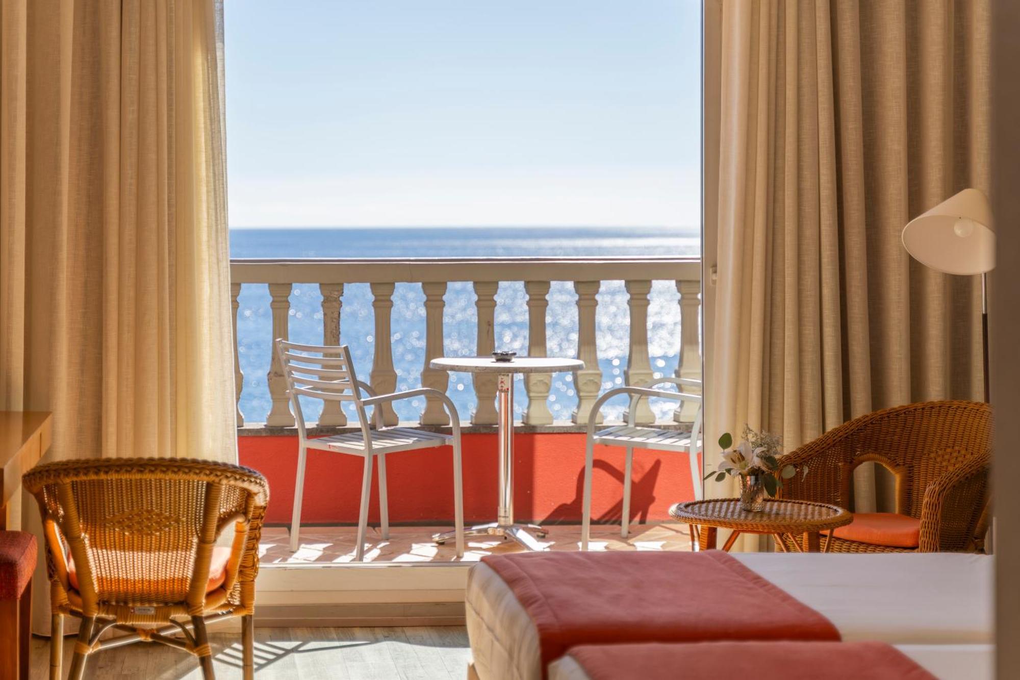 Twin Room Sea View Balcony