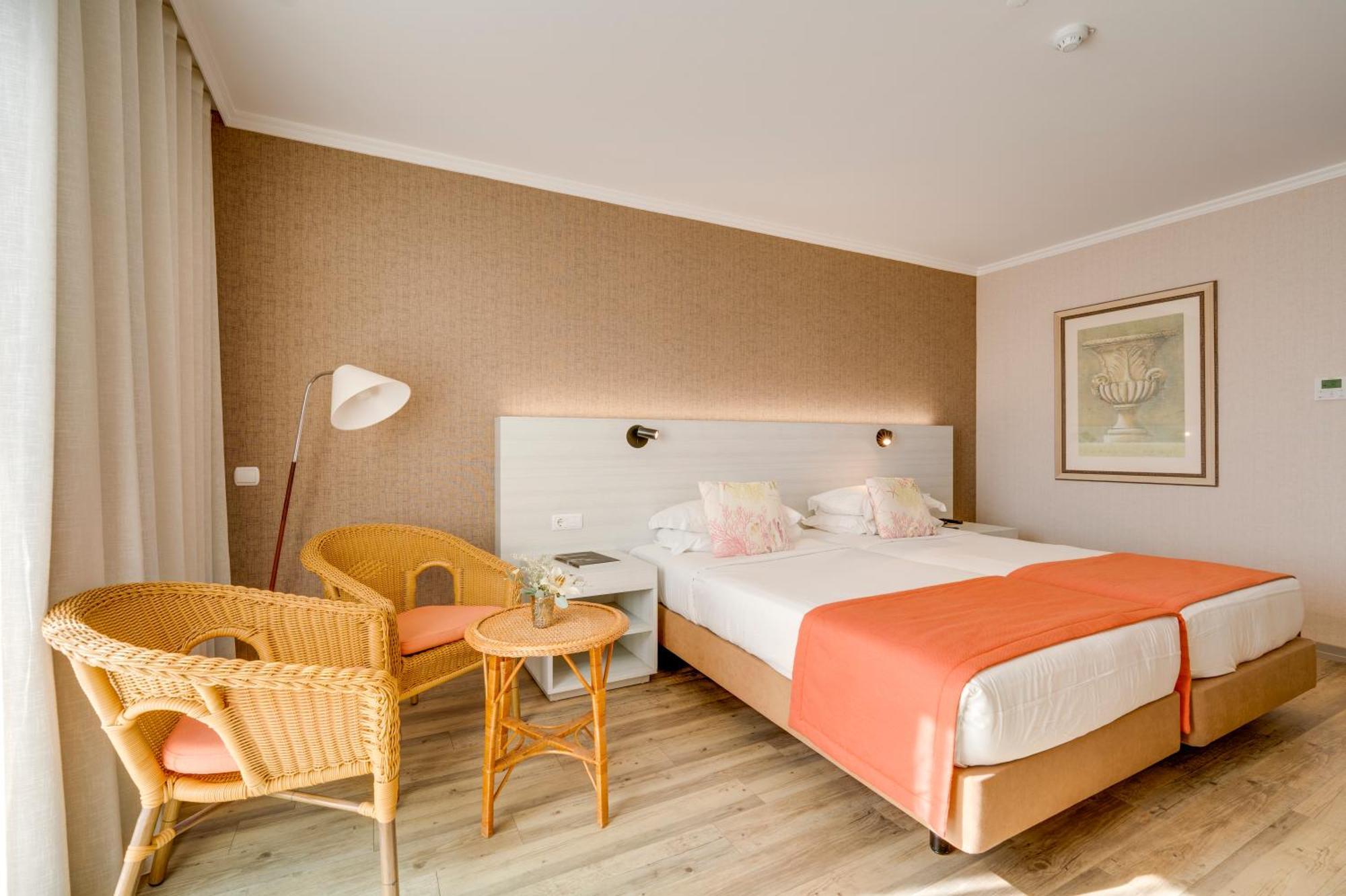 Twin Room Sea View Balcony