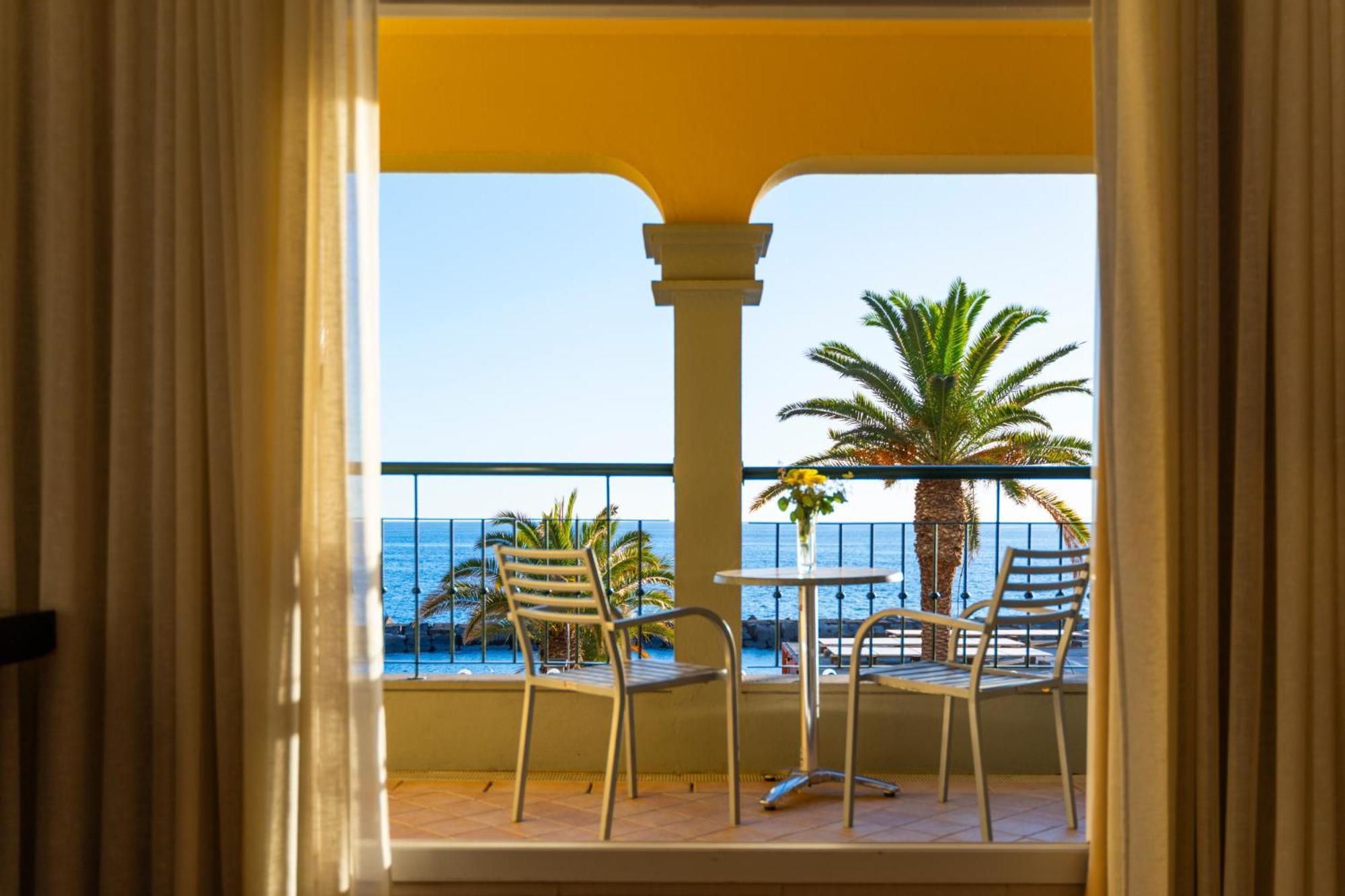 Twin Room Sea View Balcony